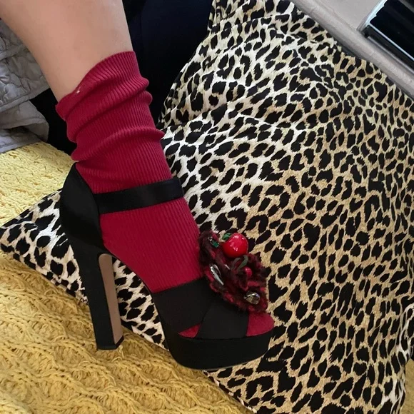 Rare Dolce & Gabbana Black Satin Heel Knit Sock and Appliqué - Picture 7 of 7